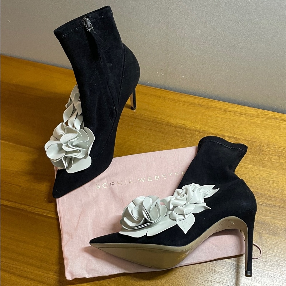 NEW Sophia Webster Black Heeled Boots with White Floral Appliqués
